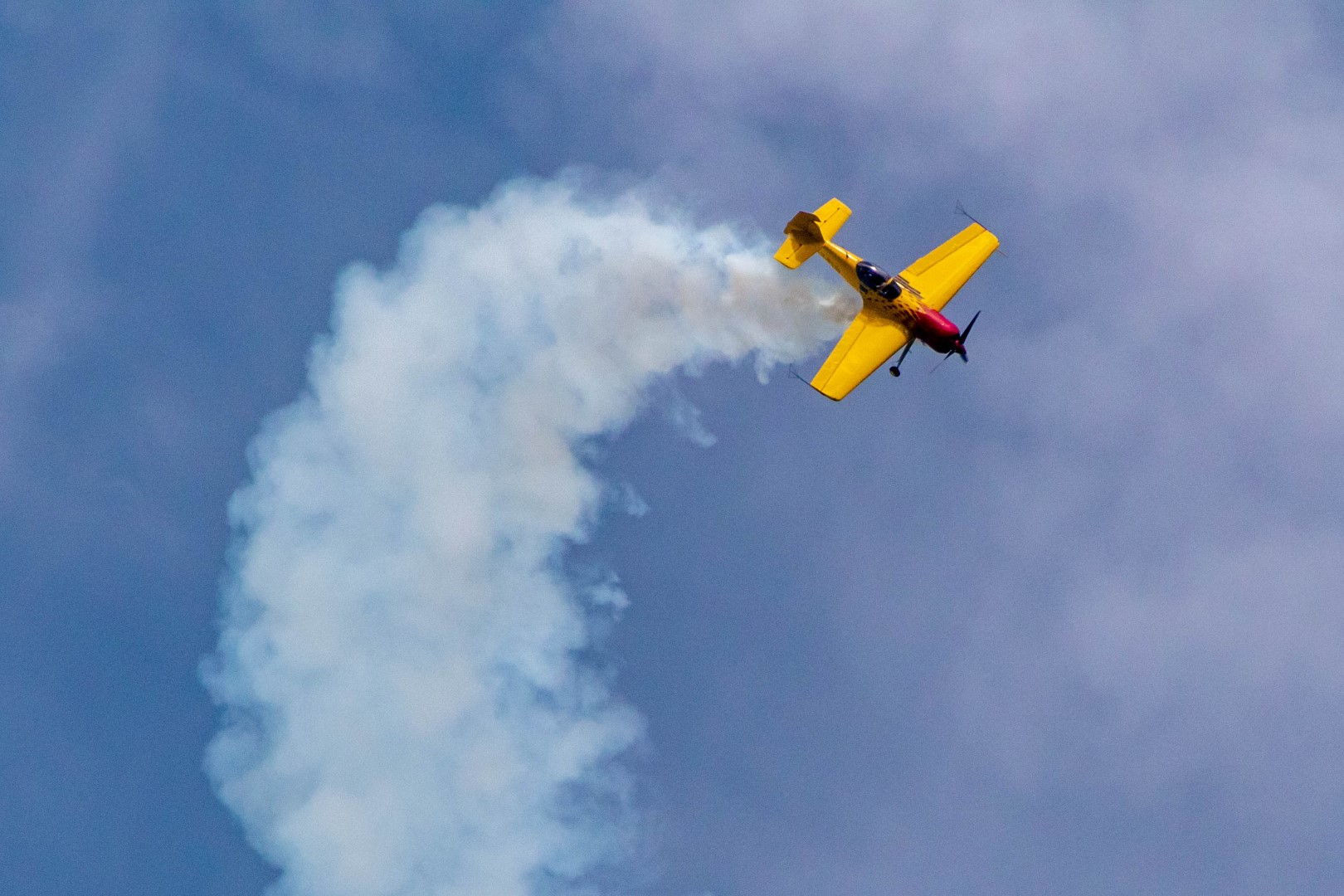 Plane doing a flat spin at Bray airshow